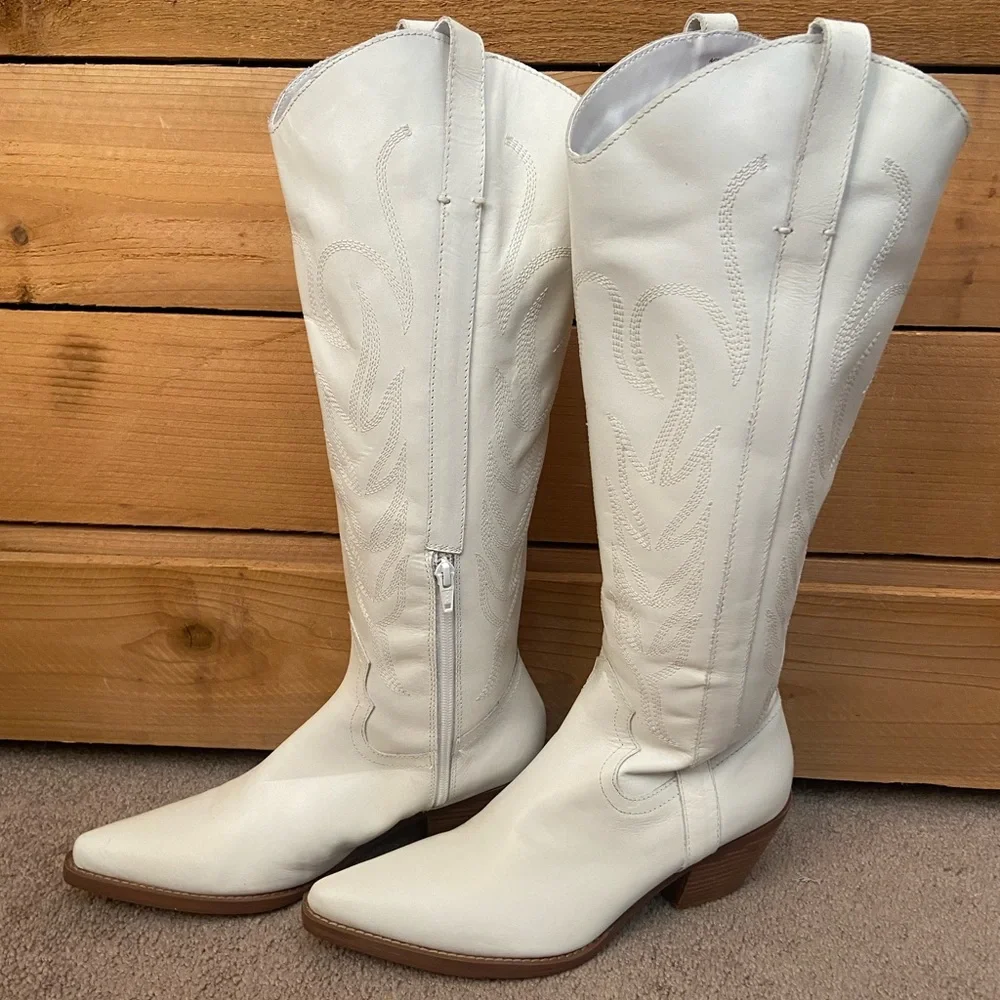 Cocunuts by Matisse White Tall Western Cowboy Boots - Picture 1 of 10